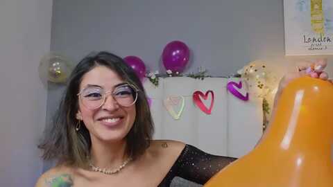 hintern @ myfreecams on 20230916