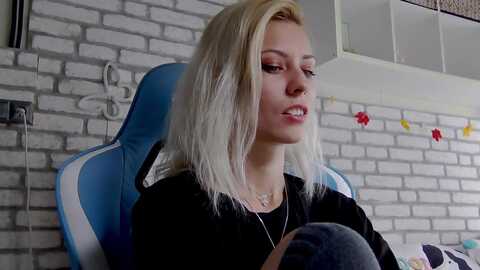 karoline121 @ myfreecams on 20230916