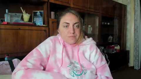 klassy_holls @ myfreecams on 20230916