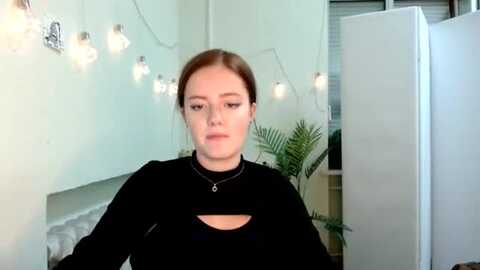 little_me_ @ myfreecams on 20230916