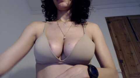 lolaspie @ myfreecams on 20230916