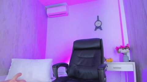 missvioleta @ myfreecams on 20230916