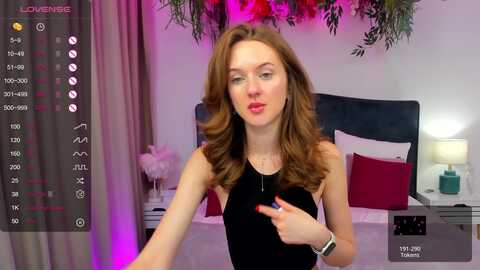 monaelisa @ myfreecams on 20230916