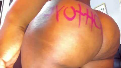 roxxanasmith @ myfreecams on 20230916