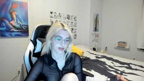 annatame @ myfreecams on 20230917