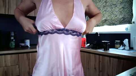 aryas @ myfreecams on 20230917