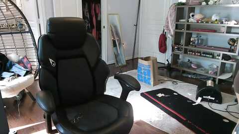 bunnydathug @ myfreecams on 20230917