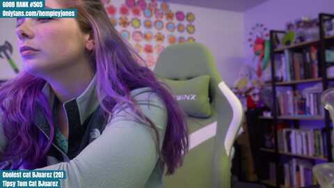 hempleyjones @ myfreecams on 20230917