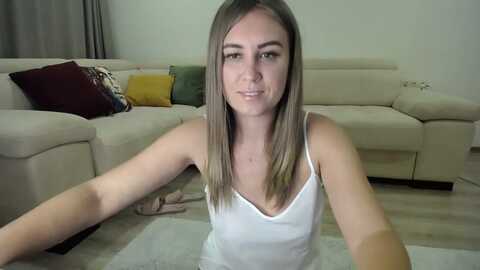 tarot__reader @ myfreecams on 20230917