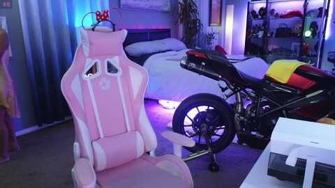 lexxiskol @ myfreecams on 20230918