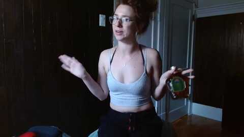 littlemisszee @ myfreecams on 20230918