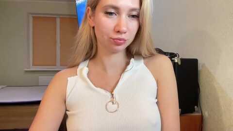 miss_sylvia @ myfreecams on 20230918