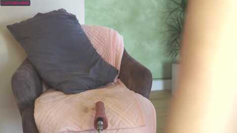 missed_u_more @ myfreecams on 20230918