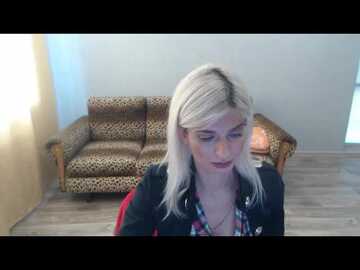 sexybeatriice @ myfreecams on 20230918
