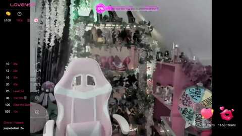 solesticia @ myfreecams on 20230918