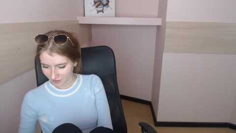 supergirl_09 @ myfreecams on 20230918