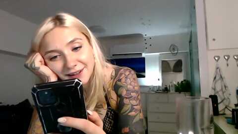 tattoo_bbgirl @ myfreecams on 20230918