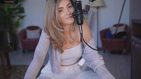 allie_synn @ myfreecams on 20230919