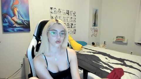 annatame @ myfreecams on 20230919