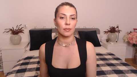 bluestocking @ myfreecams on 20230919