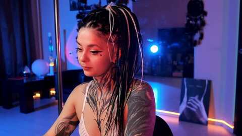 col0urburst @ myfreecams on 20230919