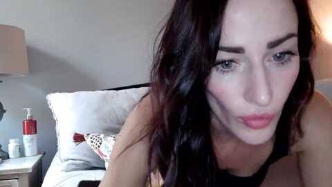 emmastone4 @ myfreecams on 20230919