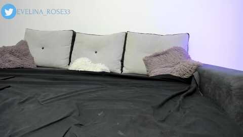 evelinarosse @ myfreecams on 20230919