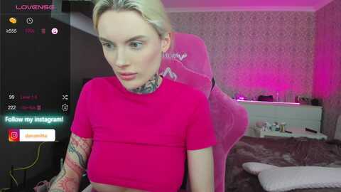 jennyquenn @ myfreecams on 20230919