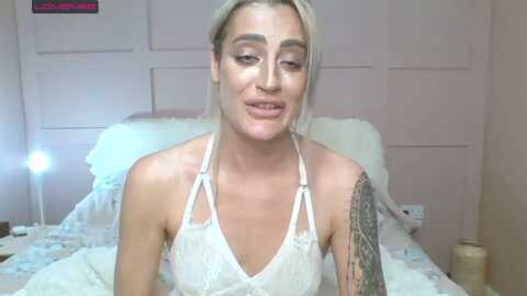 khiawalker @ myfreecams on 20230919