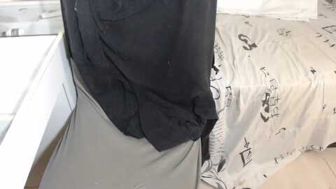 niihot19 @ myfreecams on 20230919