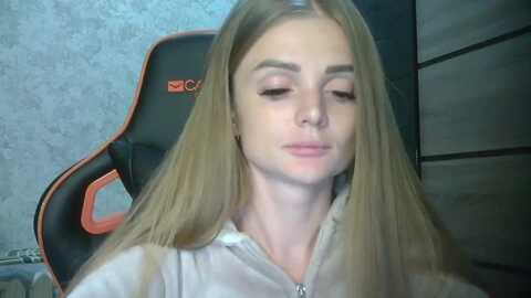 nowarinukrain @ myfreecams on 20230919