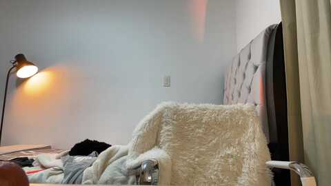 selenaquintan @ myfreecams on 20230919