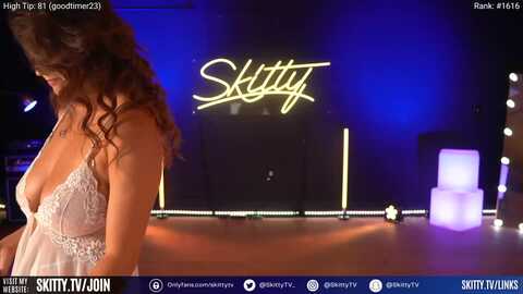 skitty @ myfreecams on 20230919