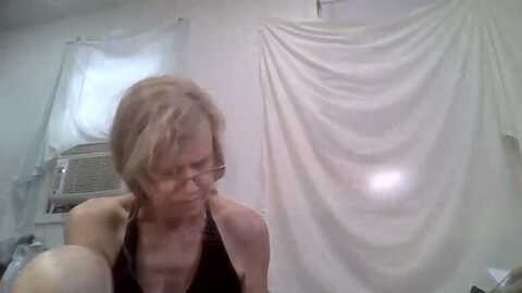 trisharra @ myfreecams on 20230919