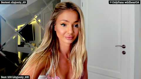 yveline @ myfreecams on 20230919