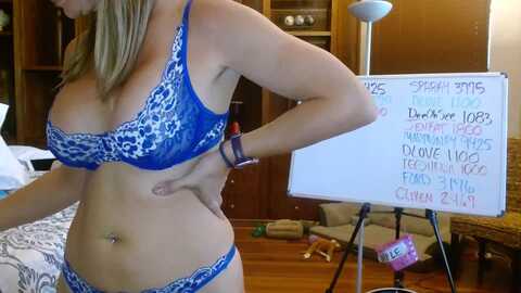 autumn_blonde @ myfreecams on 20230920