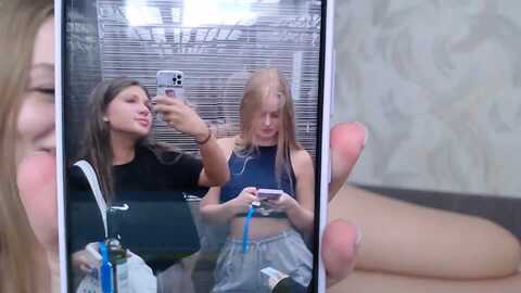 blondino4ka07 @ myfreecams on 20230920