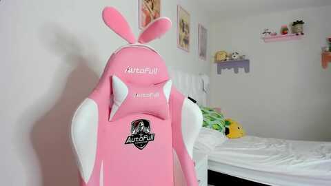 cherrycute666 @ myfreecams on 20230920