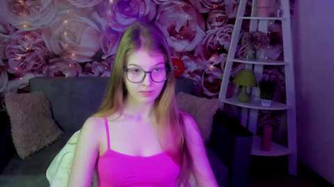 emilyember @ myfreecams on 20230920