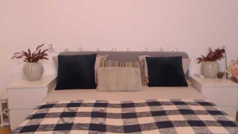 bluestocking @ myfreecams on 20230921