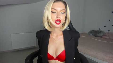 emeraldtopaz @ myfreecams on 20230921