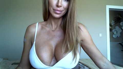 into_mary @ myfreecams on 20230921