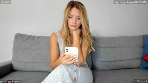 mirbee @ myfreecams on 20230921