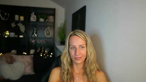nikki__sexx__ @ myfreecams on 20230921