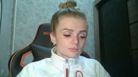 nowarinukrain @ myfreecams on 20230921