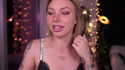 paige @ myfreecams on 20230921