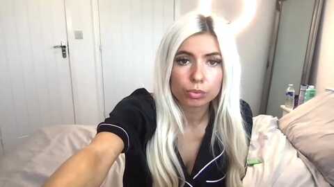 perkybarbie @ myfreecams on 20230921