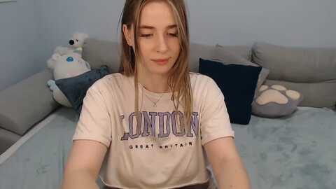 sabrinaviolet @ myfreecams on 20230921