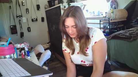 sexylexi211 @ myfreecams on 20230921