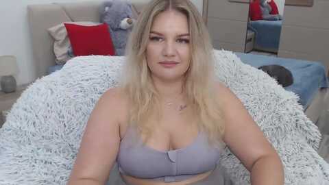 annashapes @ myfreecams on 20230922